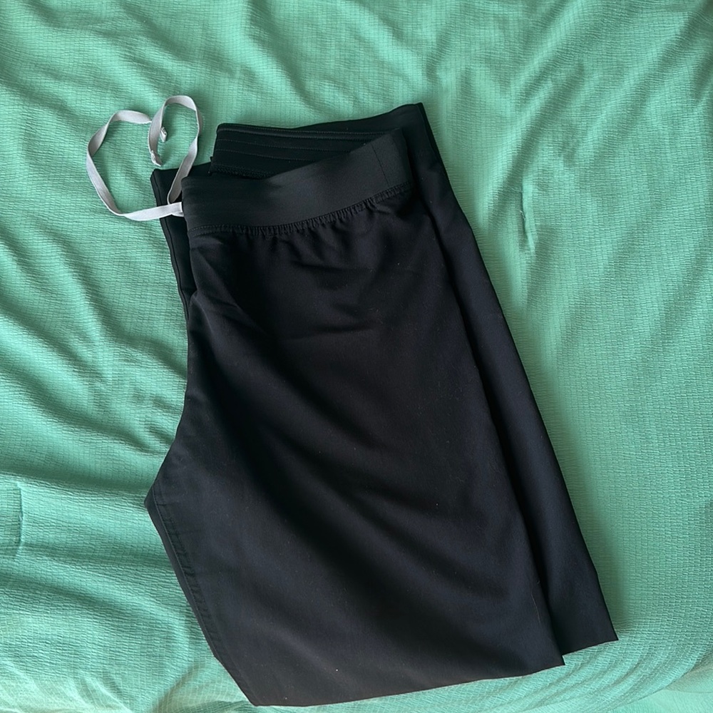 figs scrub pants